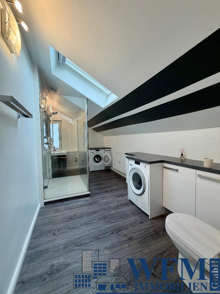 2 Badezimmer, Waschmaschine, Trockner