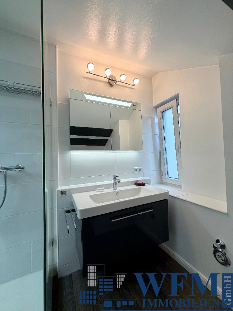 2 Badezimmer, Waschmaschine, Trockner