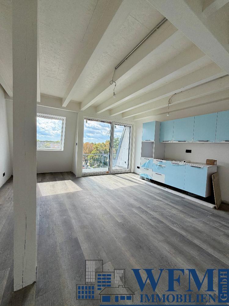 Berlin - WENr.4 Erstbezug über den Dächern von Neukölln: Lichtdurchflutete Traumwohnung am Britzer Damm
