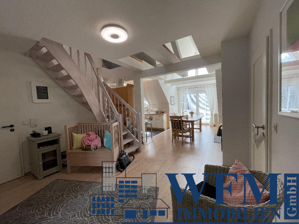 Neumünster - Individuell über zwei Ebenen mit Balkon