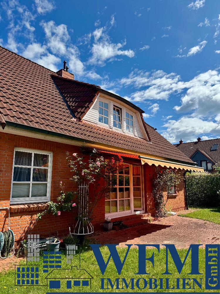 Kaltenkirchen - Charmante 2,5-Zimmer-Wohnung mit Terrasse, Garage und Garten in Kaltenkirchen